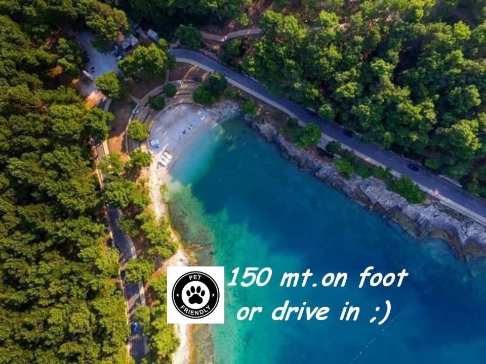 Villa Valkane Pet Friendly 150M From The Stunning Valkane Beach, City Indoor Pools-Fitness And City Mall بولا المظهر الخارجي الصورة